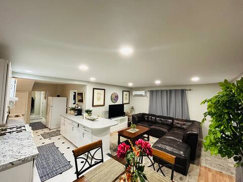 Entire Home mins away from NYC
