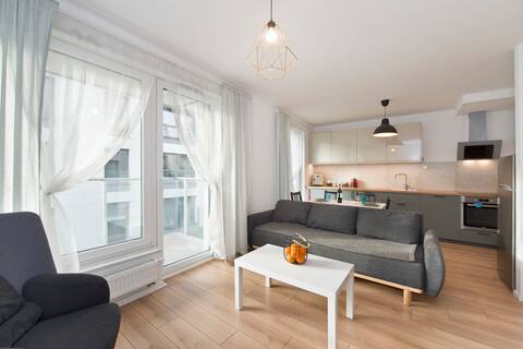 Popular Airbnb listing: YourApart Letnicka Sea- free parking in Letnica