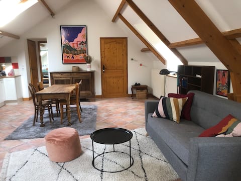 Studio indp. in private courtyard