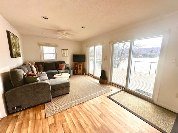Lakefront Berkshire Retreat! - The Berkshires, MA