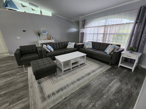 Top performing Airbnb: 5-min walk to the Beach Path in Marco Island