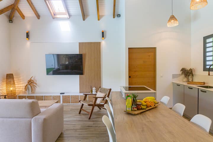 Domaine Simini - Villa FiFi - סלון מודרני ומרווח