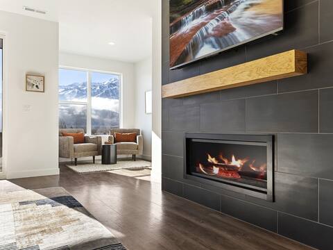 Snowbasin Haven—FREE SKI PASS—Fireplace & Ski Room