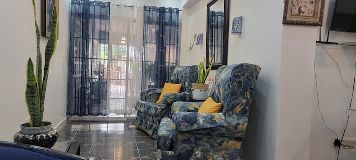 pjesë e hyrjes së dhomës së ndenjjes 