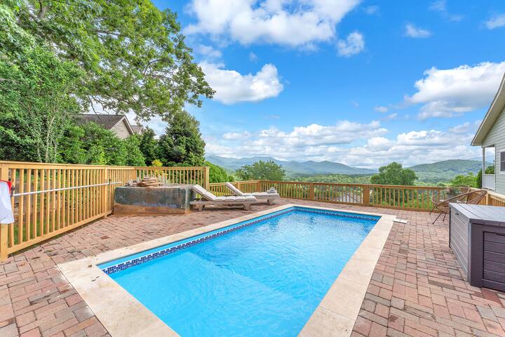 Asheville 7/4 Mansion, Views, Pool, Spa, Gameroom gallery image 3