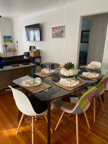 3 Blocks to Windansea! Charming-Cozy-Hot Tub-Yards gallery image 5