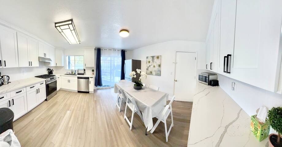 Central Palo Alto Home with AC gallery image 5