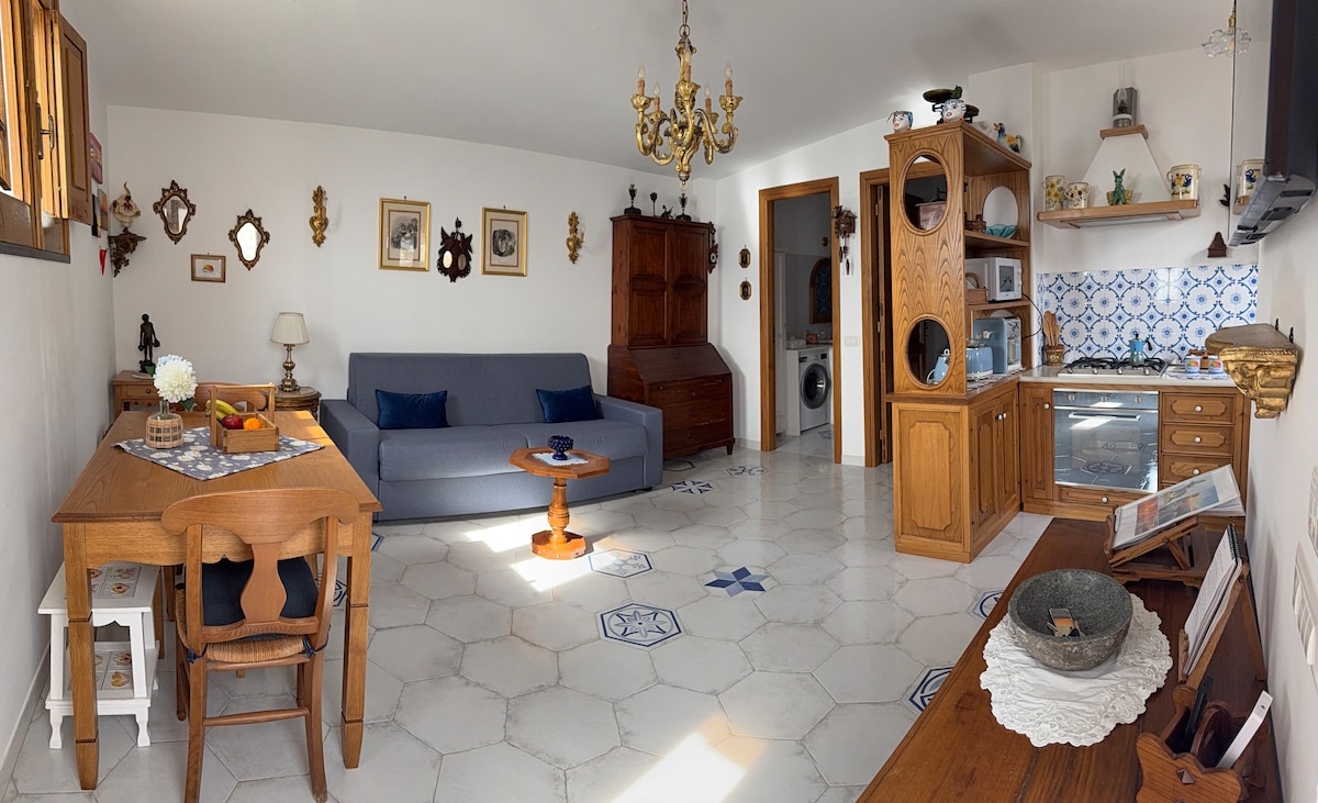 Annuncio Airbnb popolare: Vacation Home Resta cu'mme Praiano with a sea view a Praiano