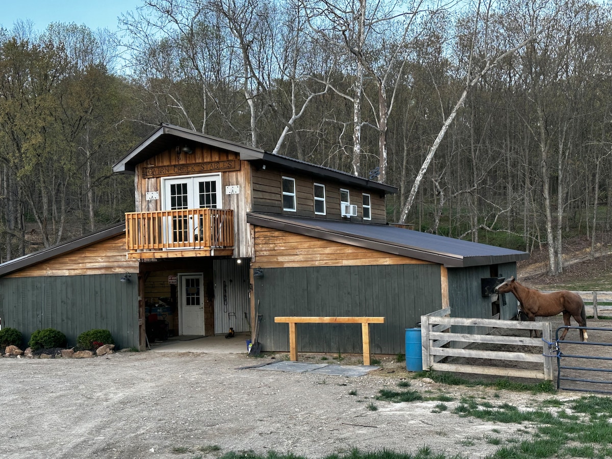 The Barn at Cairn Creek, Beautiful, Horse Friendly Barns for Rent in