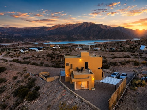 360° Lake and Mountain View | BBQ | Stove | WiFi