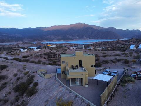 Villamagna: House in Potrerillos