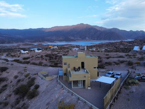 Villamagna: House in Potrerillos