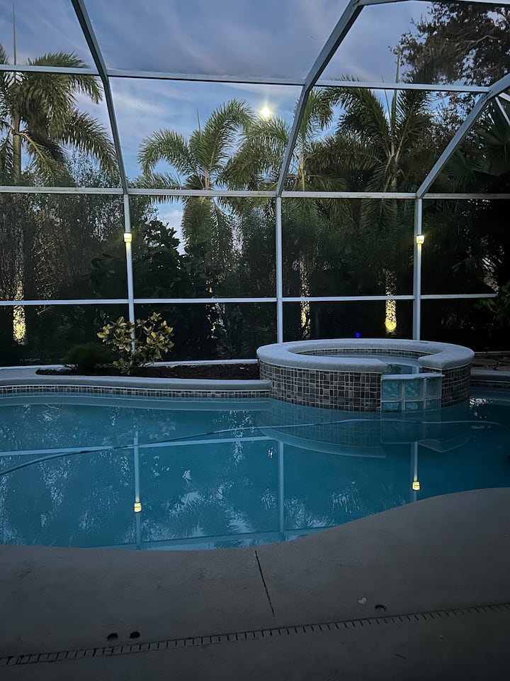Pearl Of The Cape Quiet Retreat Private Pool/spa - ケープコーラル, FL