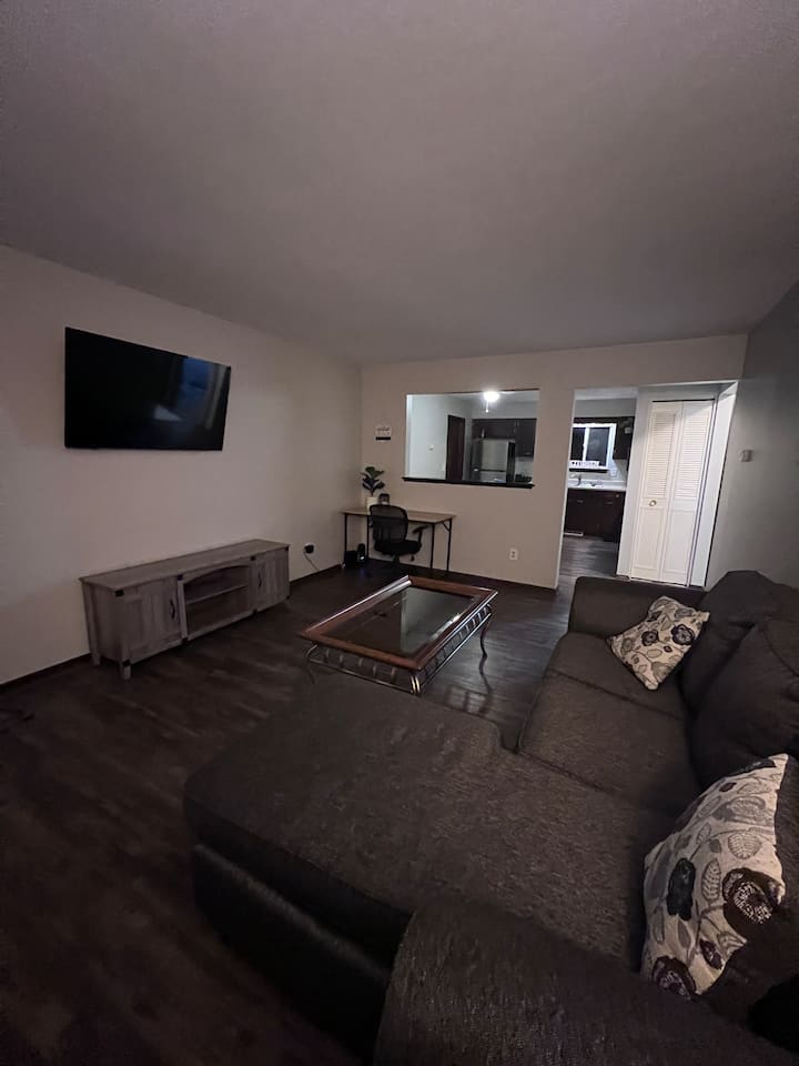 2 Bedroom Duplex - Saginaw, MI
