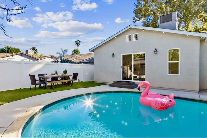 Charming Encino Retreat w/ Pool