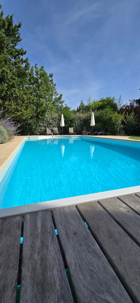 La Verrière 5* – Swimming pool, nature & stone