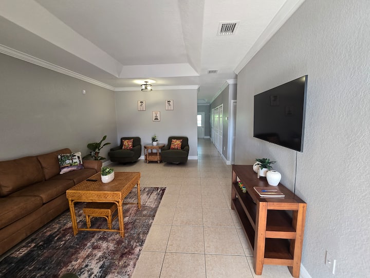 Homestead Green Retreat - Homestead, FL