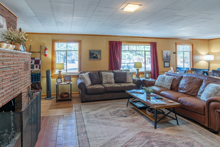 Spacious Family Friendly Cabin Sleeps 10 - South Fork, CO