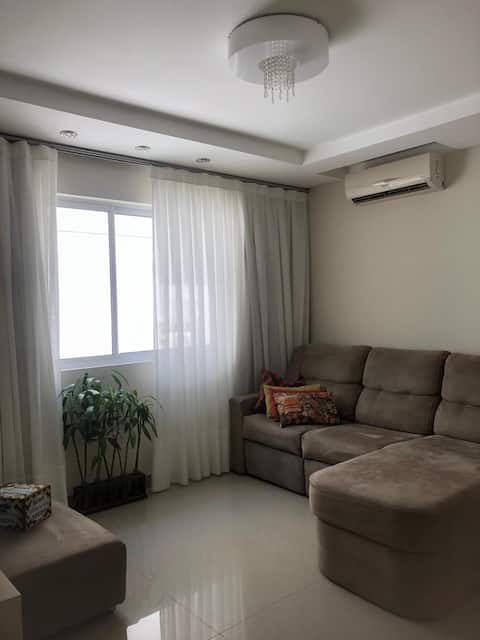 Imóvel de sucesso: Apartment 2 blocks from the sea. With barbecue em Itapema