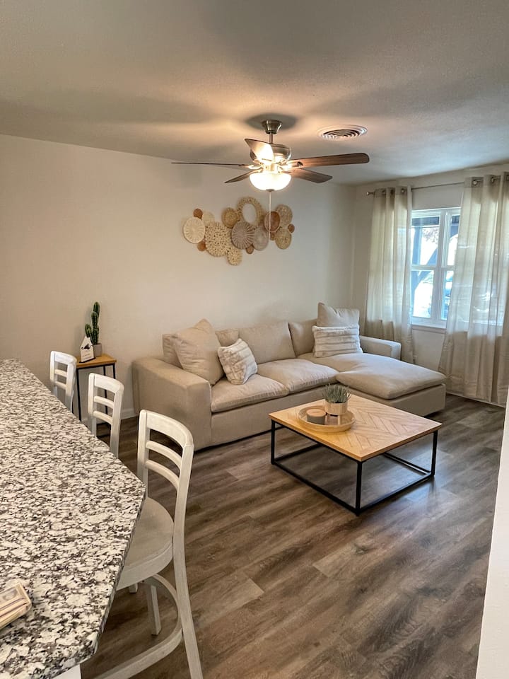Western Escape In Fort Worth - North Richland Hills, TX