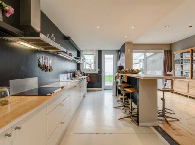 Charming Manor House in Antwerp gallery image 5