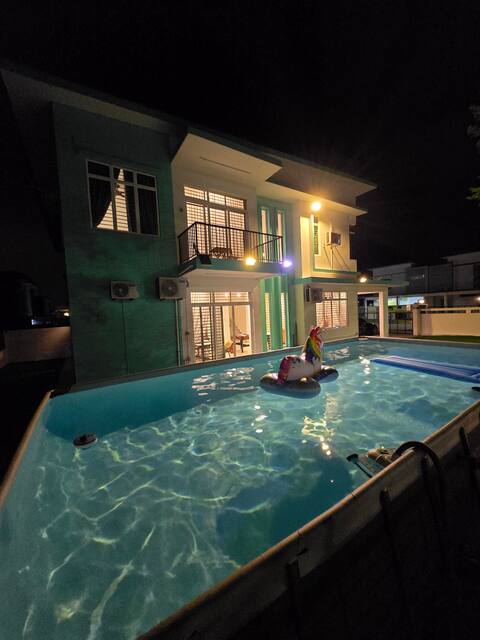 Desaru-Tiffany Villa/ Bbq/ BigPool /Corner/KTV