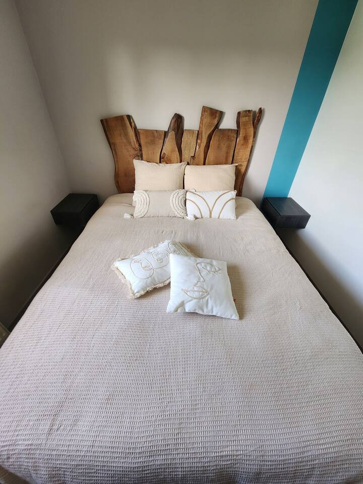 საძინებელი 1