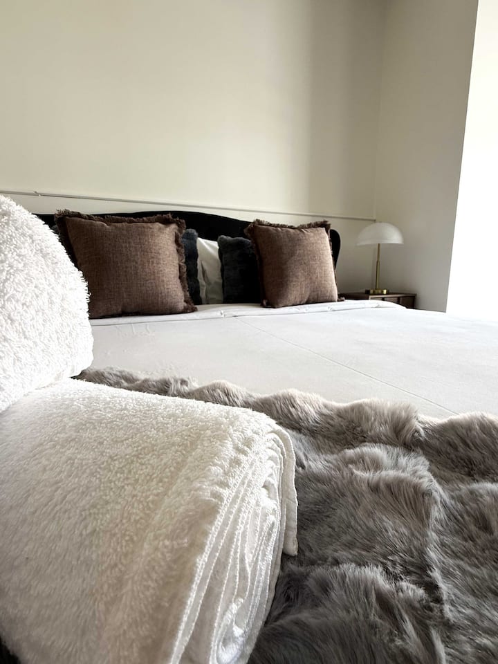408 Abundant Abode Cbd 1br Best Location & Balcony - Perth