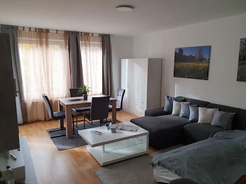 Leistungsstarkes Airbnb: Vacation home/trade fair apartment in Laatzen