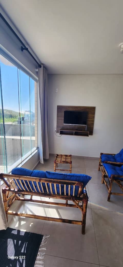Popular Airbnb listing: BEACHFRONT 02 W/ AIR CONDITIONING in Balneário Arroio Do Silva