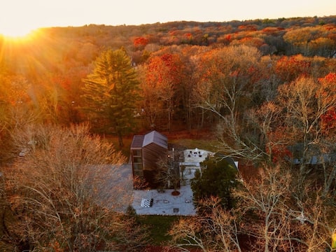 Z: Westport Luxury Escape