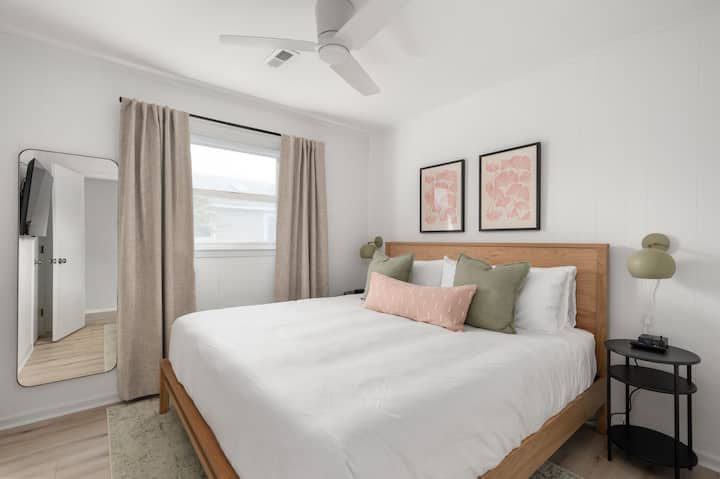 Spálňa s manželskou posteľou