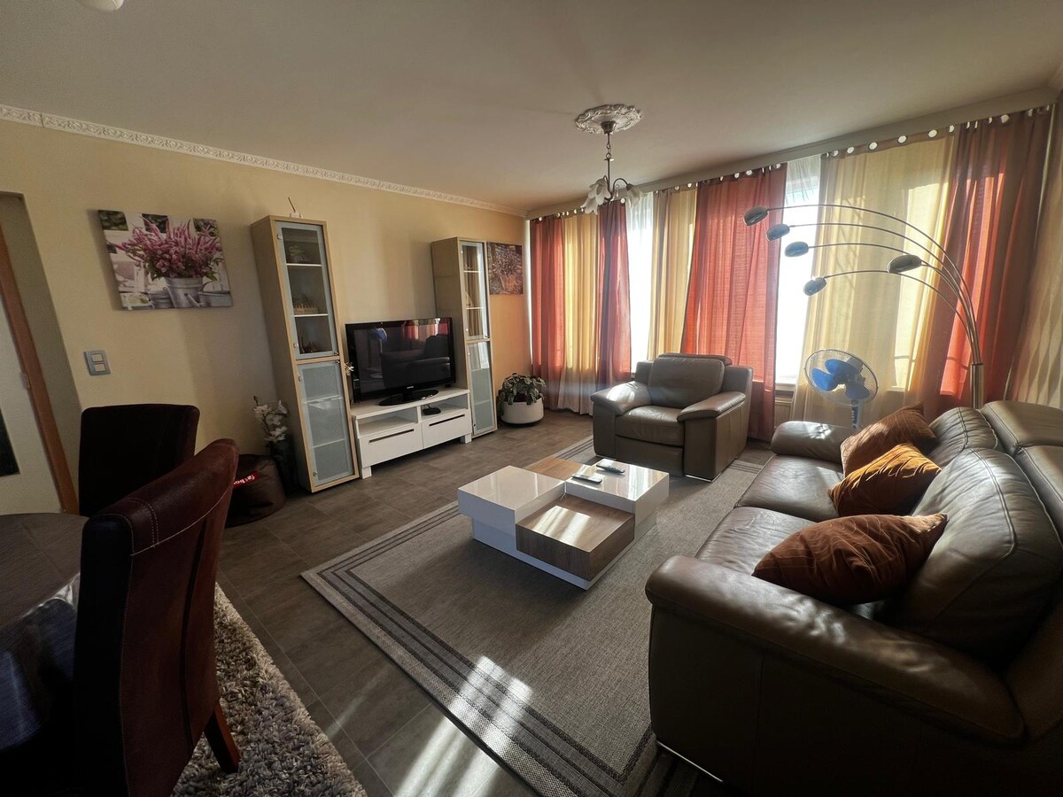 Top performing Airbnb: Modern, Bright Appartement Brussels Expo, Atomium in Laeken Laken
