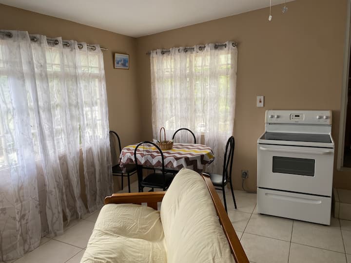 Maraval Studio - 西班牙港