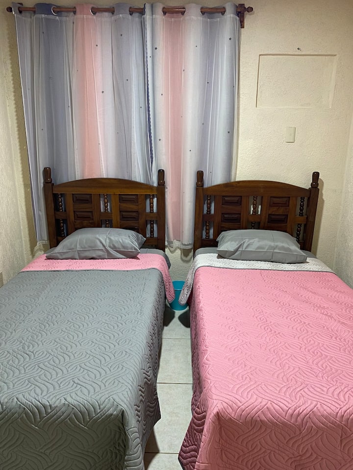 2 מיטות יחיד