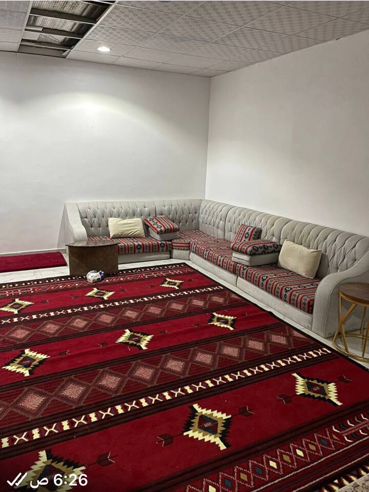 استراحة في مزرعه  الحجرمداين صالح