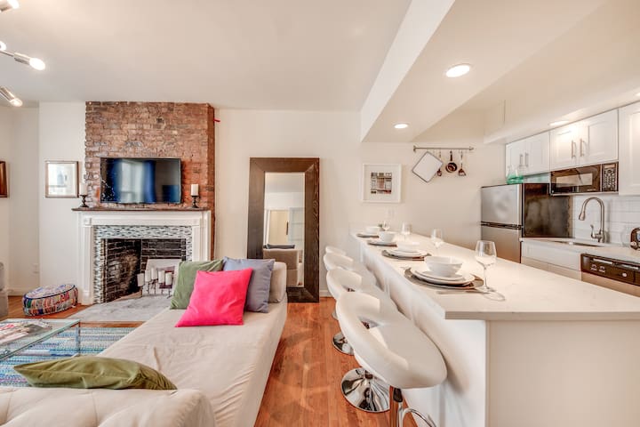 ~Chic~Designer 2 Bedroom Flat~Greenwich Village gallery image 2