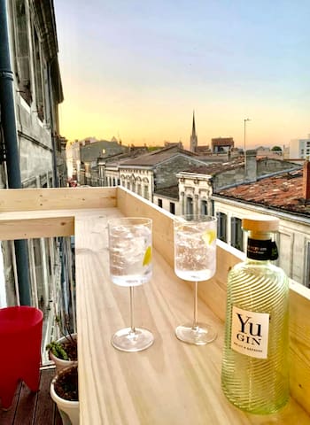 Cosy * Quiet * Bright * Balconies * Garage * Bikes