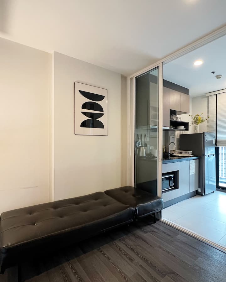 1b1b Monochrome Loft @Udonthani - Thailand