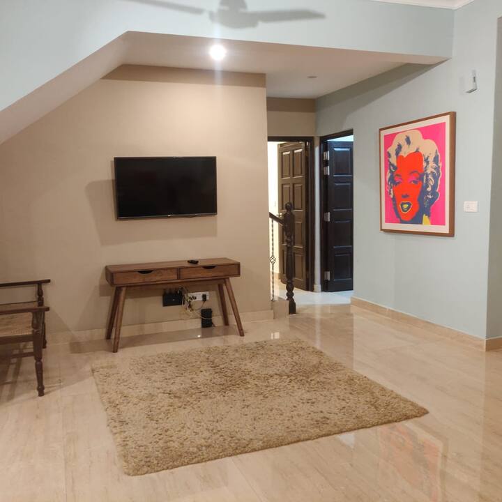 Living room image 1