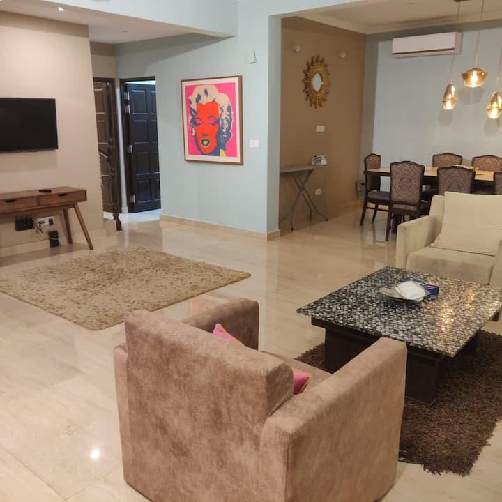 Living room image 3