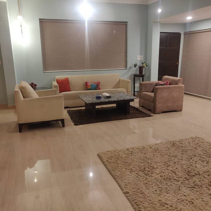 Living room image 8