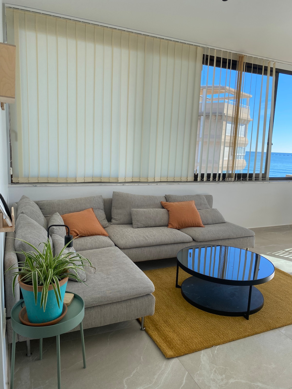 Top performing Airbnb: Glasshome in La Vila Joiosa / Villajoyosa