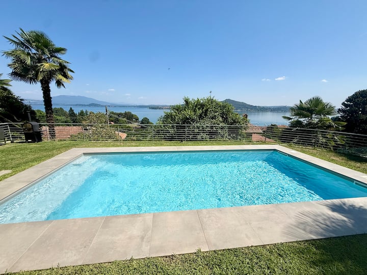Scenic Villa with Private Pool & Lakeviews, BBQ 1