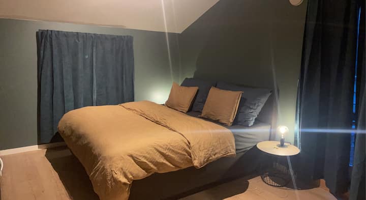 غرفة النوم 2