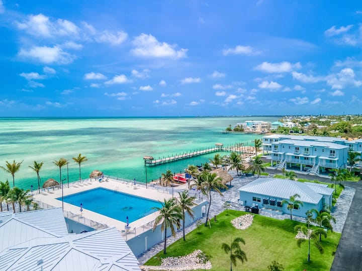 Salty Air Retreat 1bed/2bath Brand New Condo In Oc - Marathon, FL