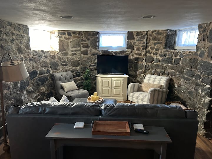 Portsmouth Garden Level Condo W/great A/c! - 樸次茅斯