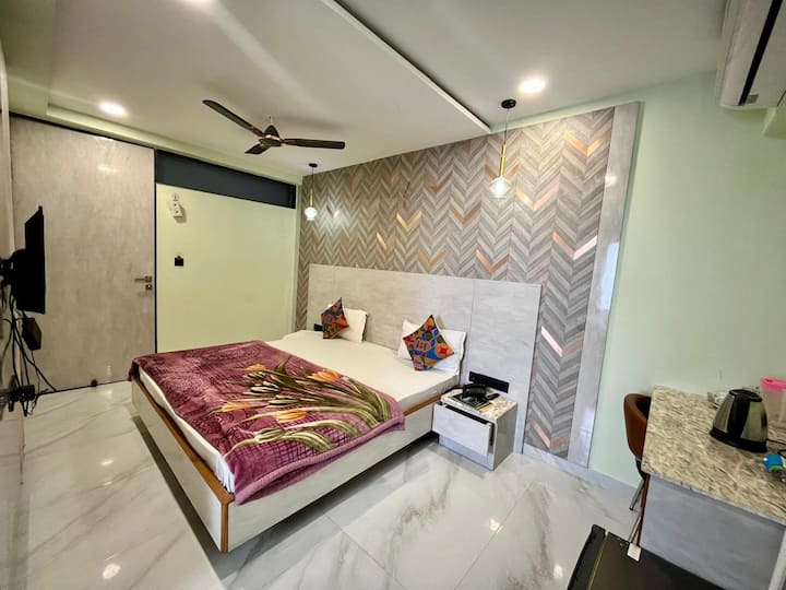 Room In Jaipur At Prime Location - 齋浦爾