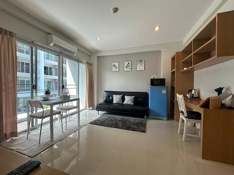 2-3guests near BTS-Iconsiam A206