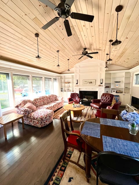 Family Paradise Breakfast Included!